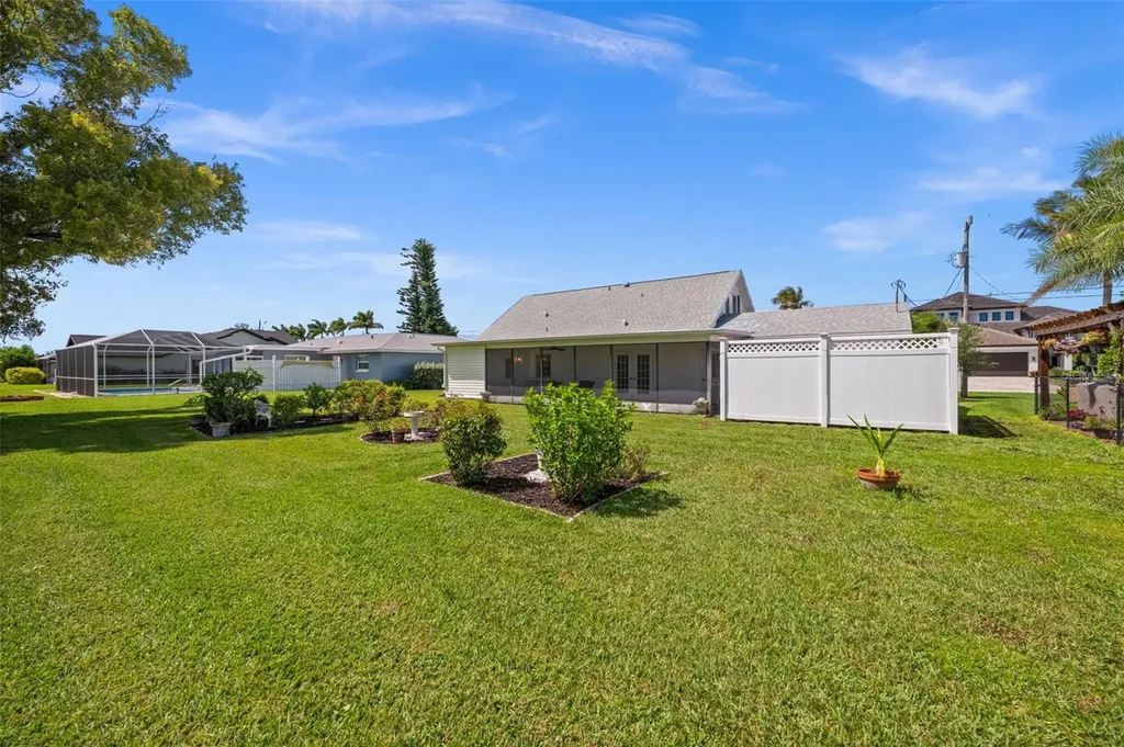 706 SW 51st Terrace Cape Coral FL 33914