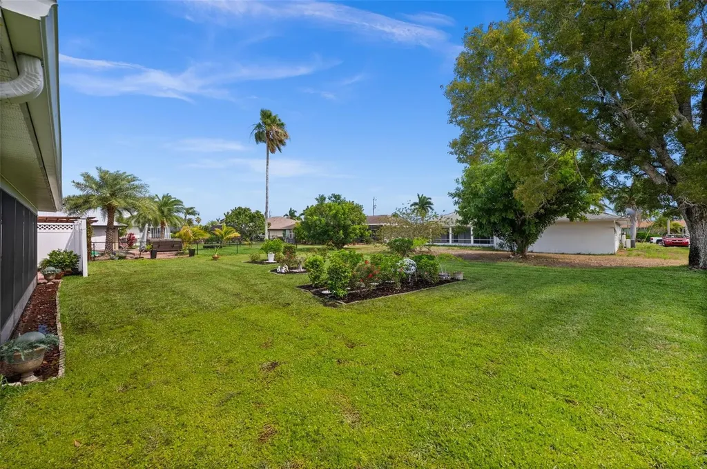 706 SW 51st Terrace Cape Coral FL 33914