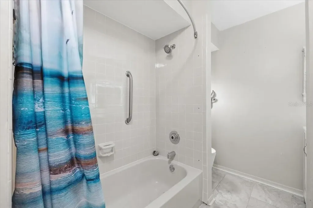 992 Spinnaker Court Tarpon Springs FL 34689