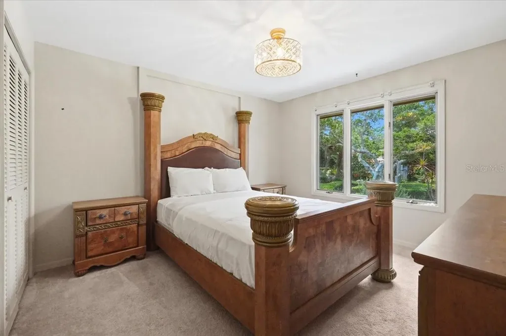 992 Spinnaker Court Tarpon Springs FL 34689