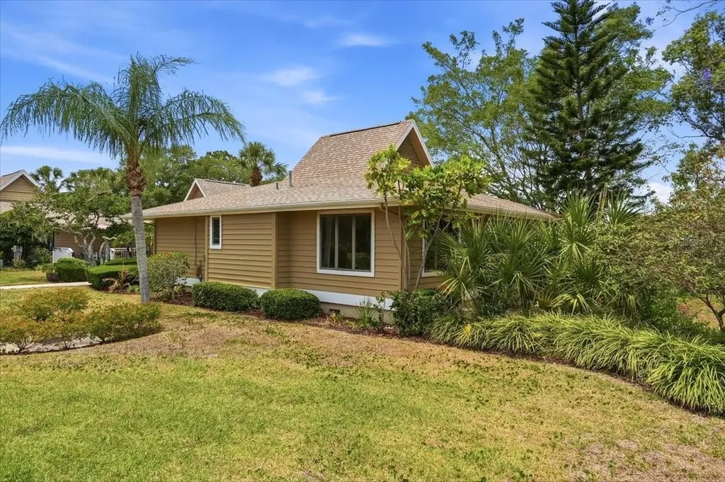 992 Spinnaker Court Tarpon Springs FL 34689