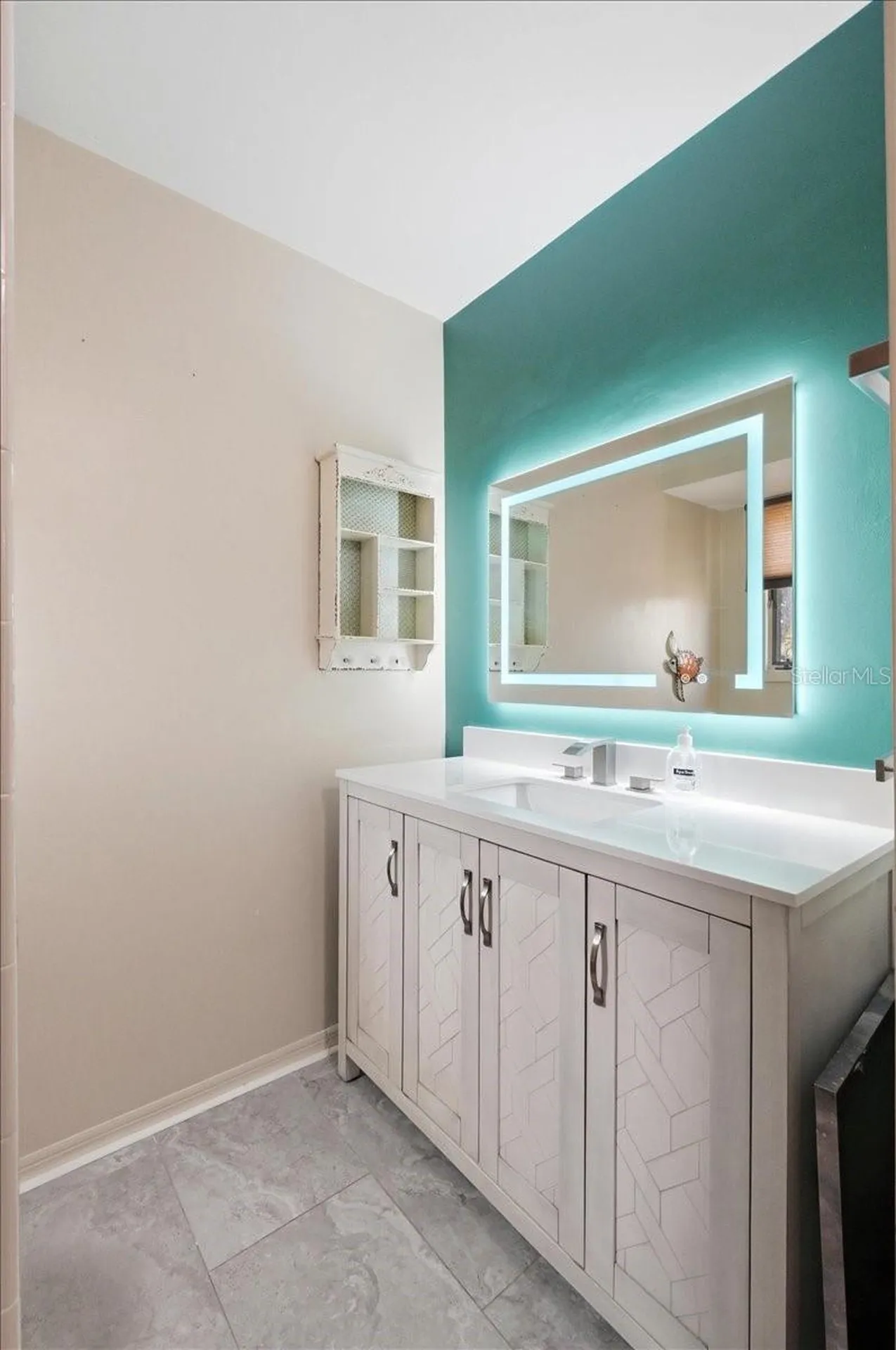 992 Spinnaker Court Tarpon Springs FL 34689