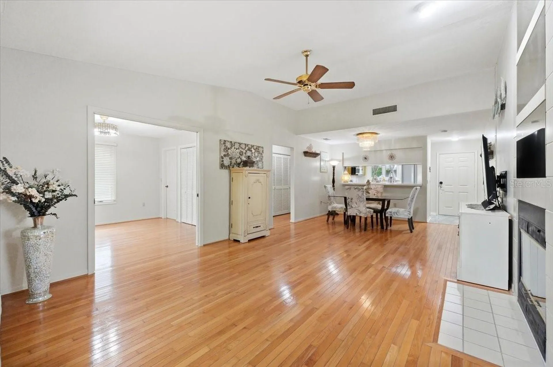 992 Spinnaker Court Tarpon Springs FL 34689