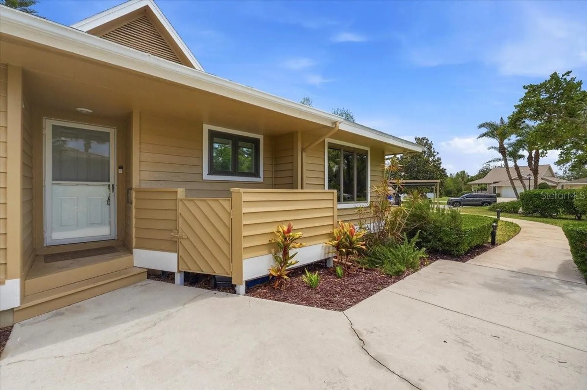 992 Spinnaker Court Tarpon Springs FL 34689