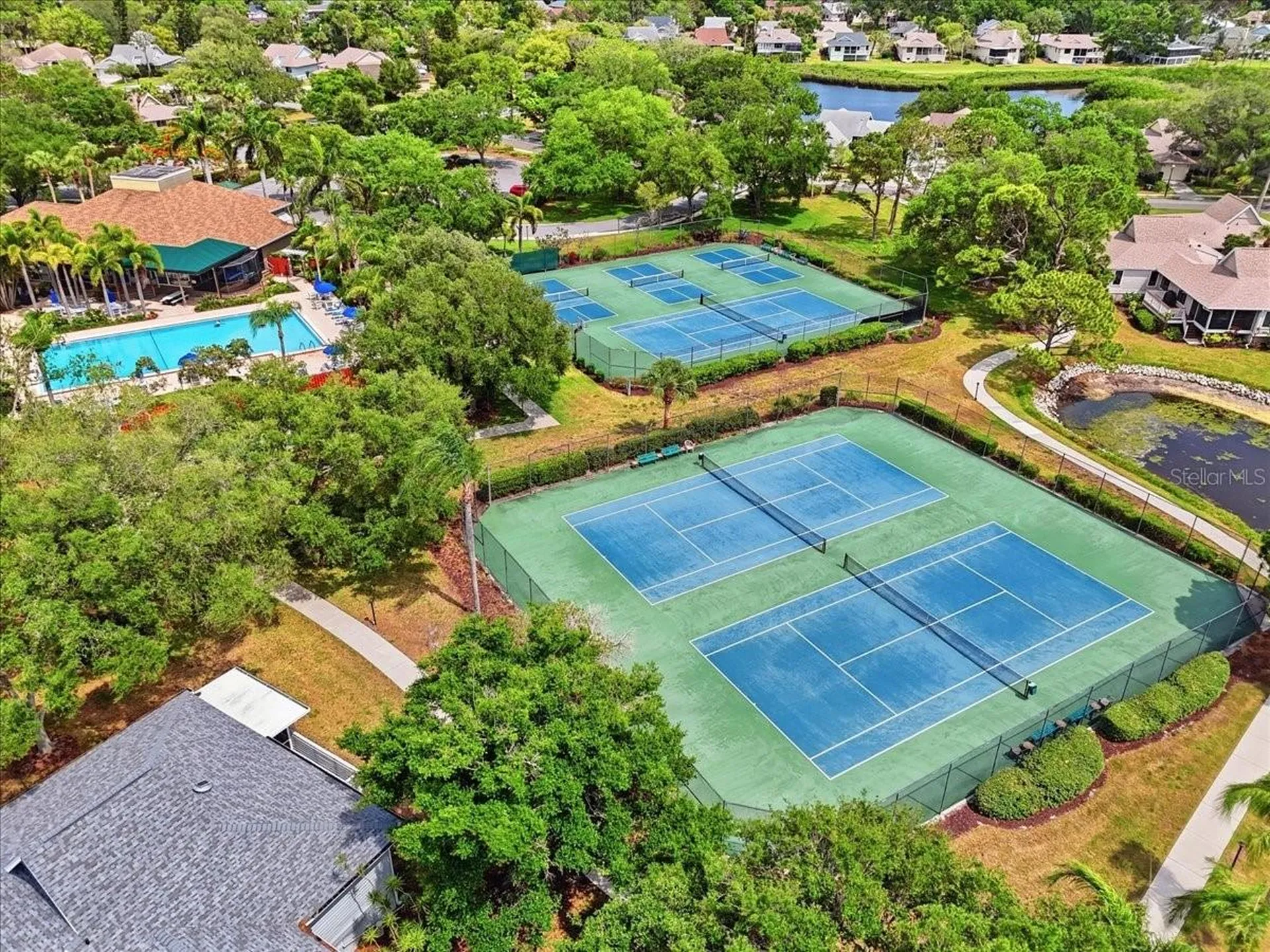 992 Spinnaker Court Tarpon Springs FL 34689