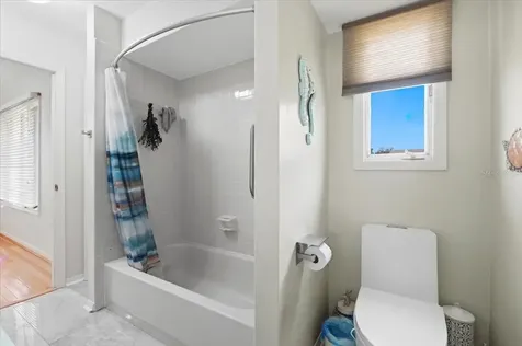 992 Spinnaker Court Tarpon Springs FL 34689