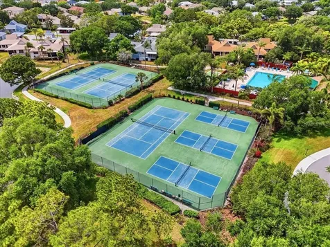 992 Spinnaker Court Tarpon Springs FL 34689
