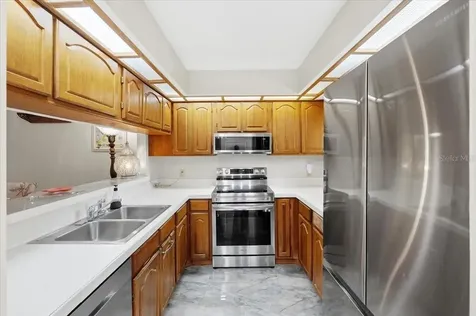 992 Spinnaker Court Tarpon Springs FL 34689