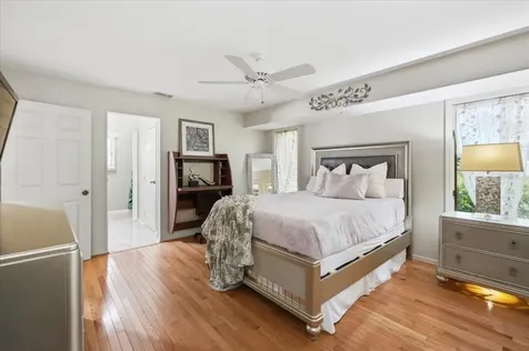992 Spinnaker Court Tarpon Springs FL 34689