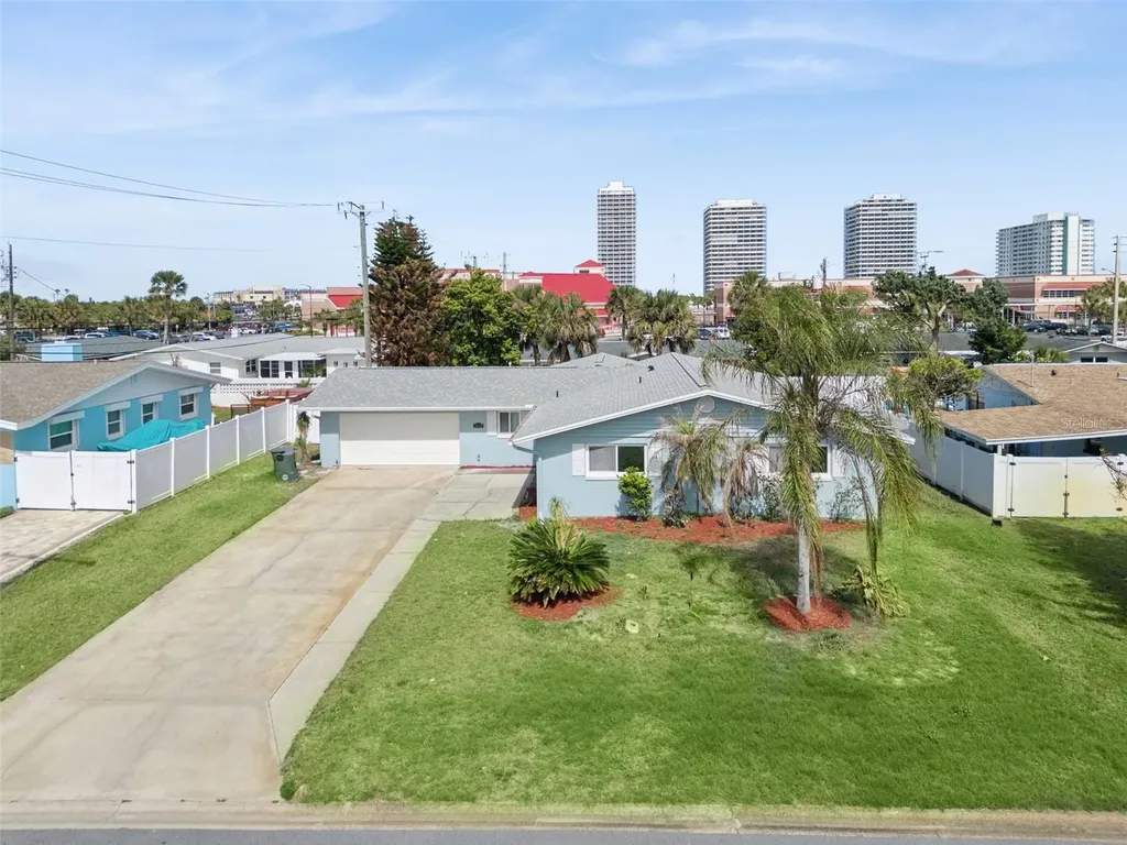 3050 Princeton Avenue Daytona Beach FL 32118