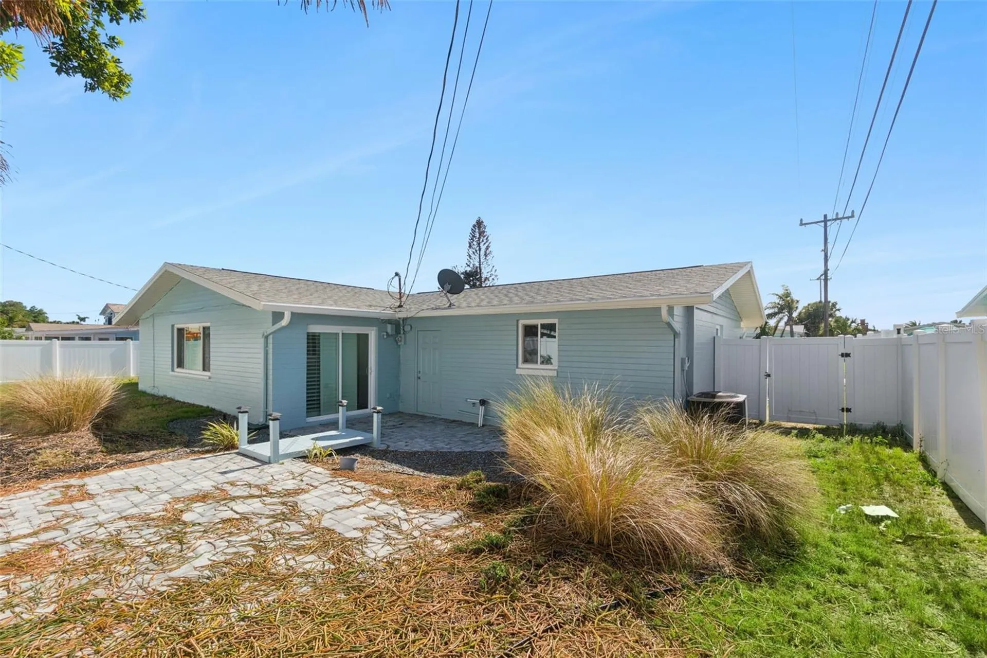 3050 Princeton Avenue Daytona Beach FL 32118