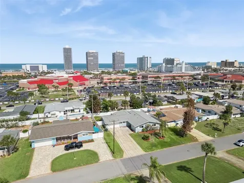 3050 Princeton Avenue Daytona Beach FL 32118