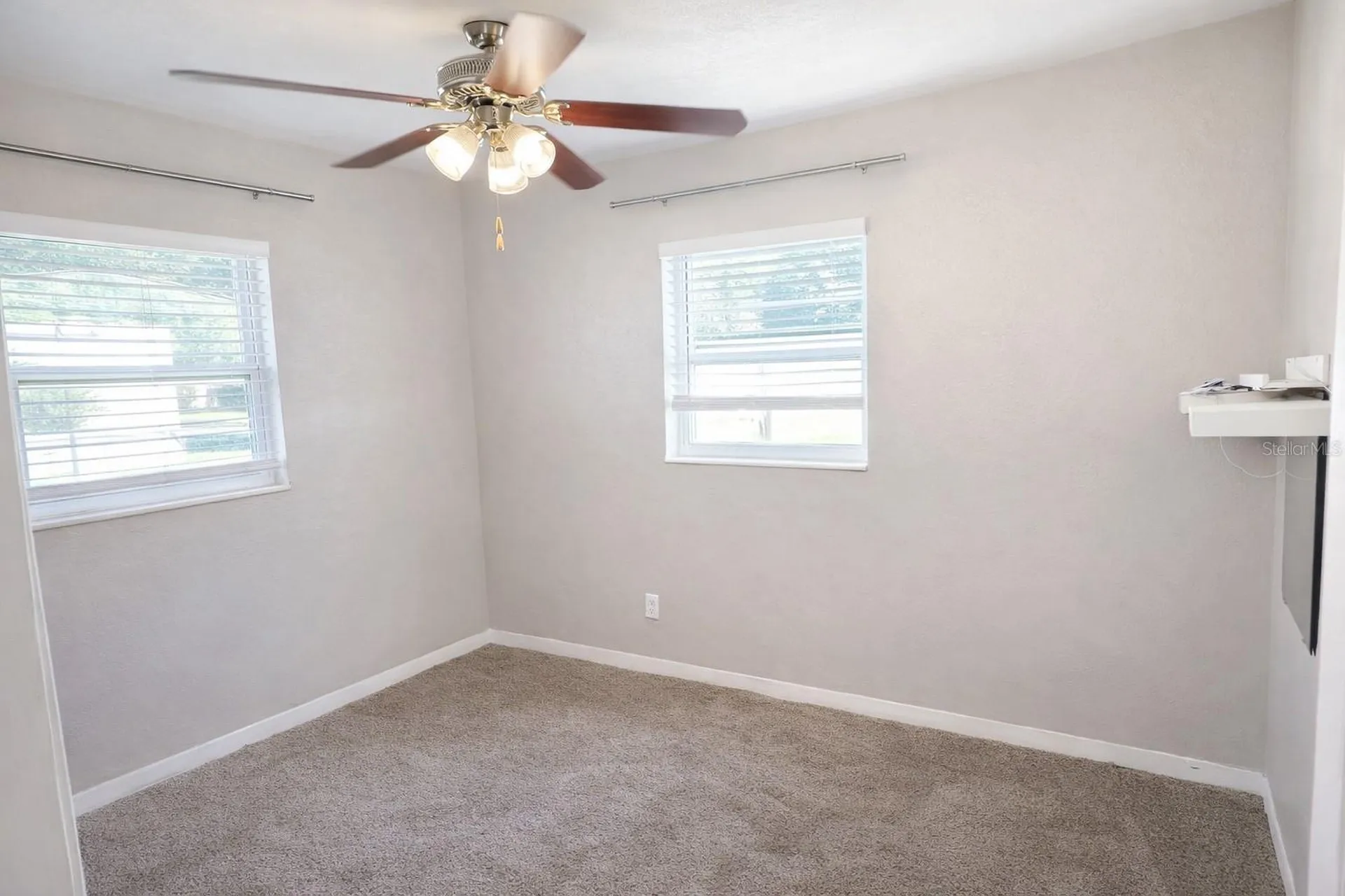 6131 42nd Avenue N St Petersburg FL 33709