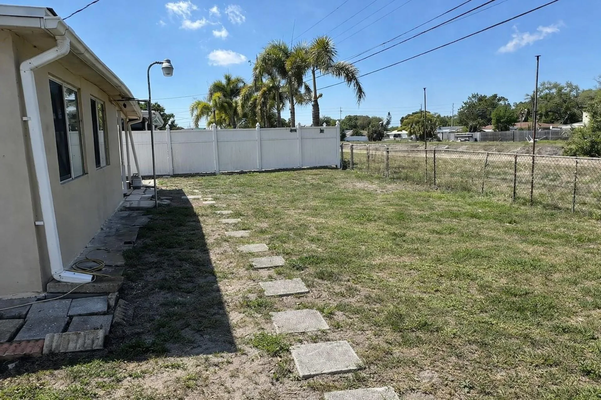 6131 42nd Avenue N St Petersburg FL 33709