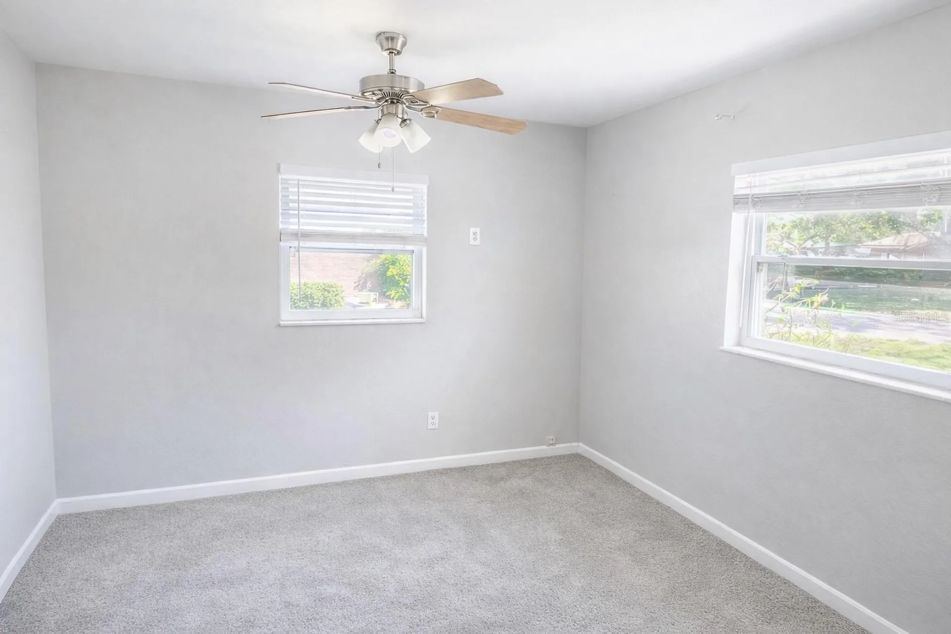 6131 42nd Avenue N St Petersburg FL 33709