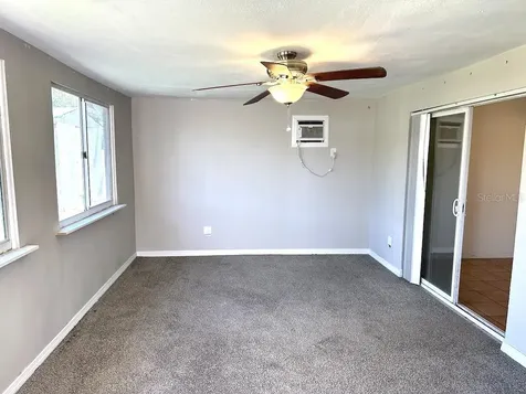 6131 42nd Avenue N St Petersburg FL 33709