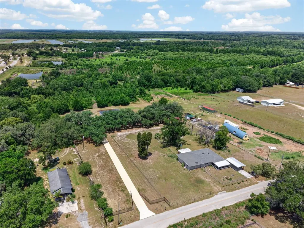 692 Howard Road Auburndale FL 33823