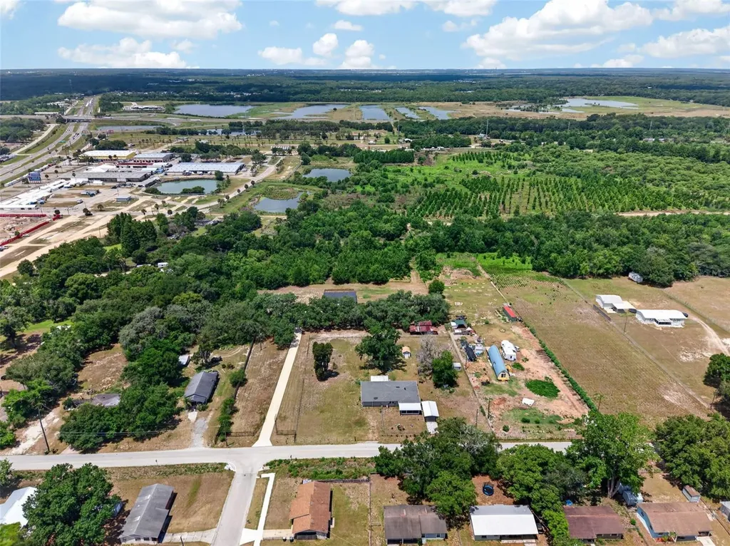 692 Howard Road Auburndale FL 33823