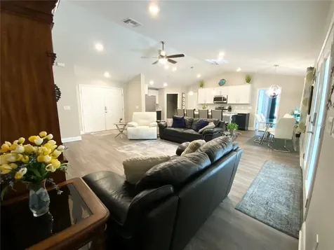 692 Howard Road Auburndale FL 33823
