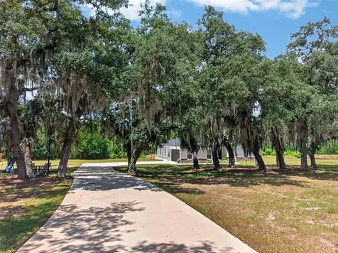 692 Howard Road Auburndale FL 33823