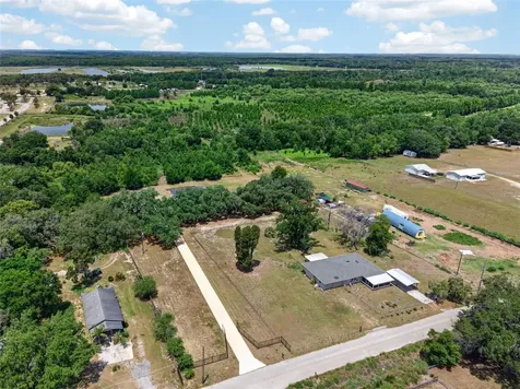 692 Howard Road Auburndale FL 33823