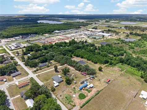 692 Howard Road Auburndale FL 33823