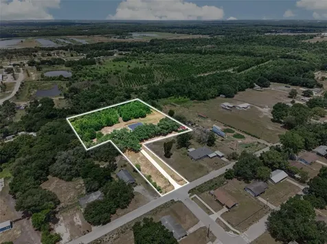 692 Howard Road Auburndale FL 33823