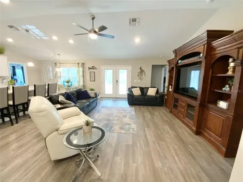 692 Howard Road Auburndale FL 33823