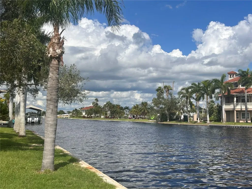 143 Creek Drive SE Port Charlotte FL 33952