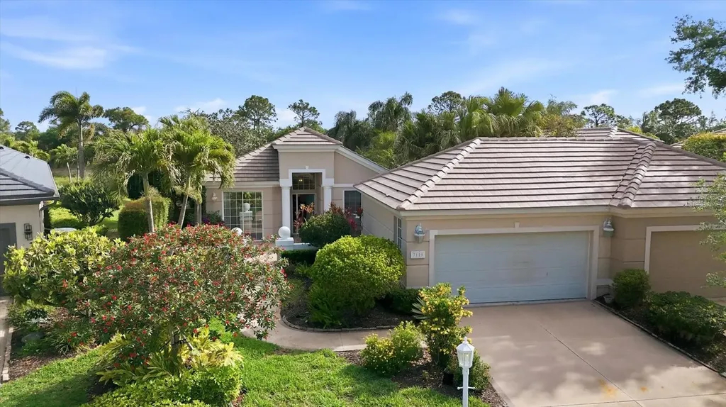 7119 Kensington Court University Park FL 34201