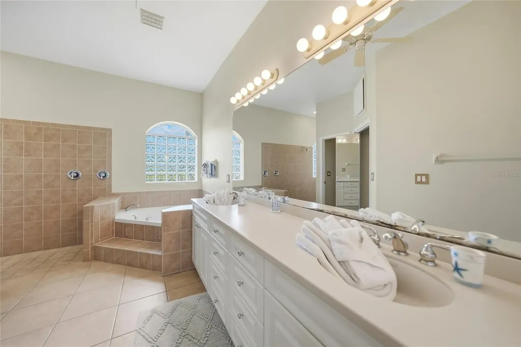1511 NW 29th Place Cape Coral FL 33993