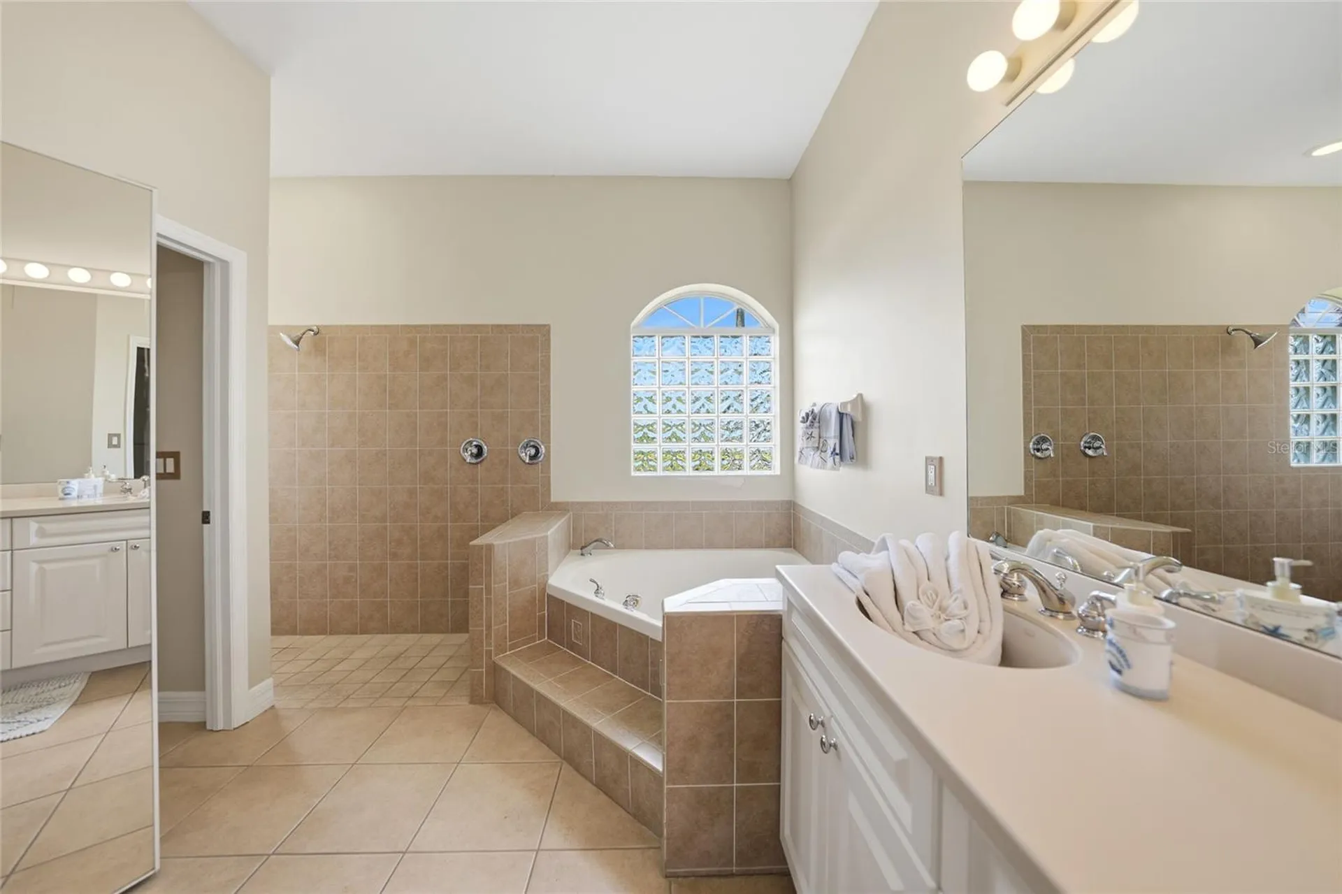 1511 NW 29th Place Cape Coral FL 33993