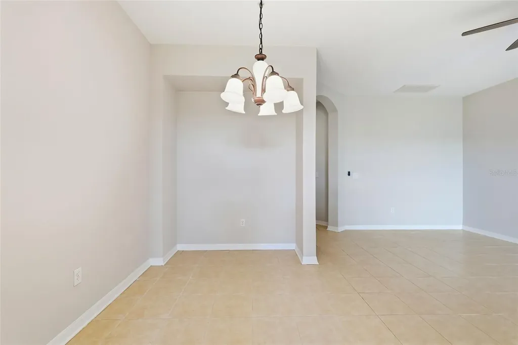 1386 Grantham Drive Sarasota FL 34234