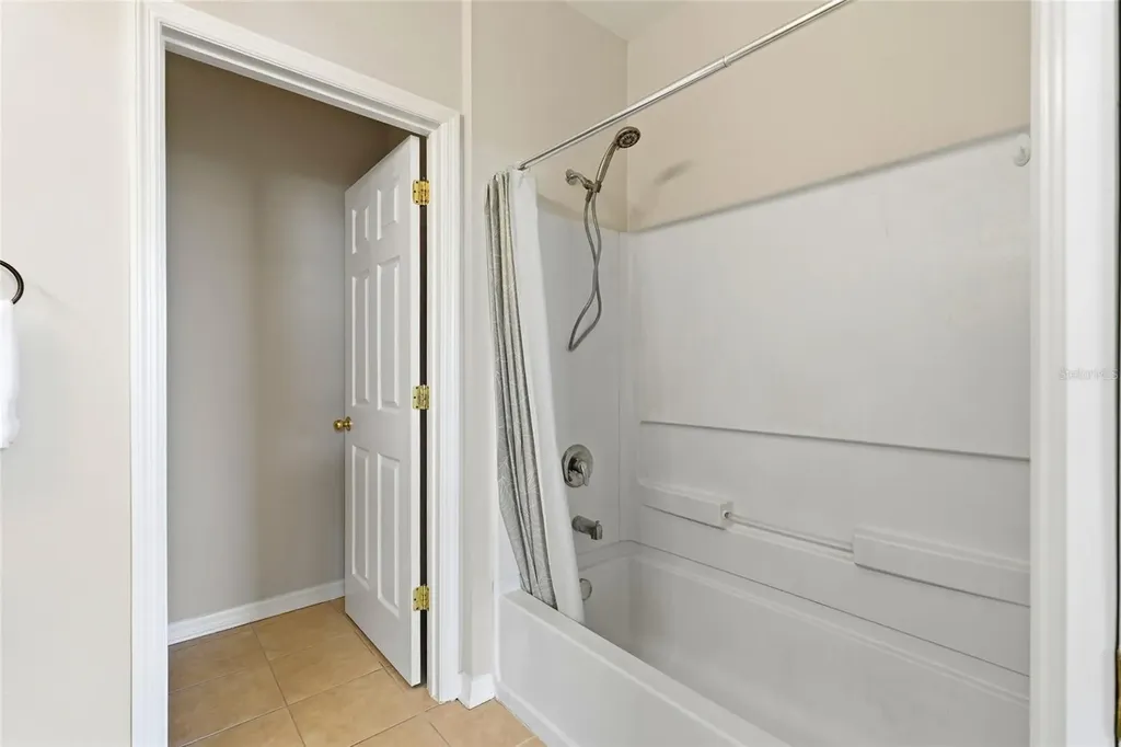 1386 Grantham Drive Sarasota FL 34234