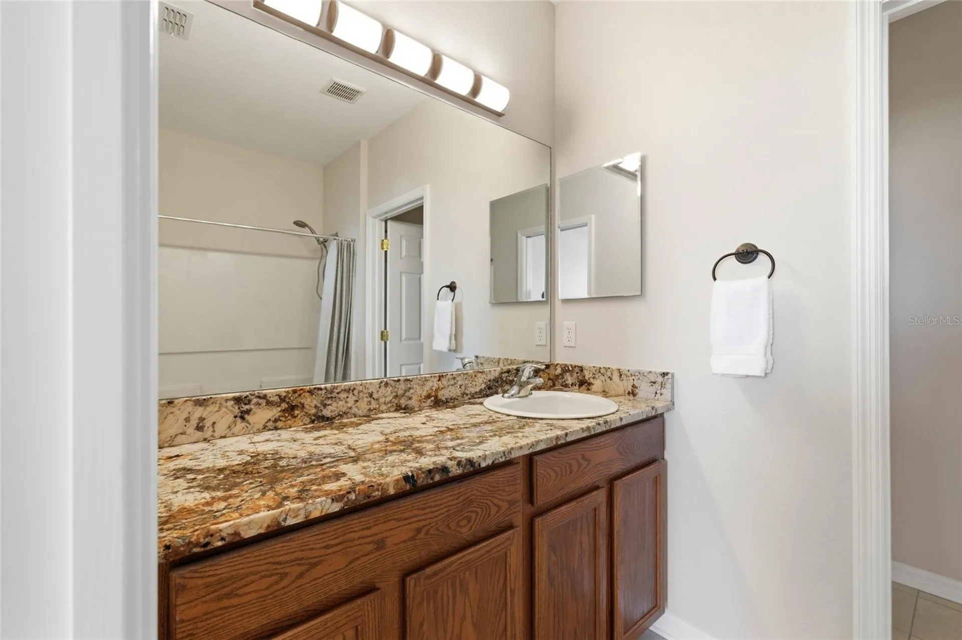 1386 Grantham Drive Sarasota FL 34234