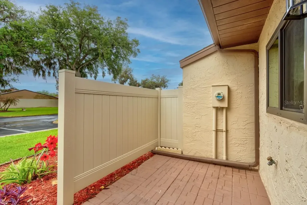 1262 Charter Oaks Circle Daytona Beach FL 32117