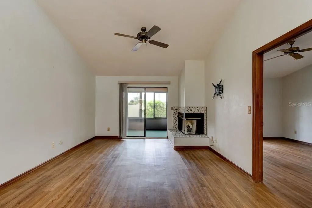 1262 Charter Oaks Circle Daytona Beach FL 32117