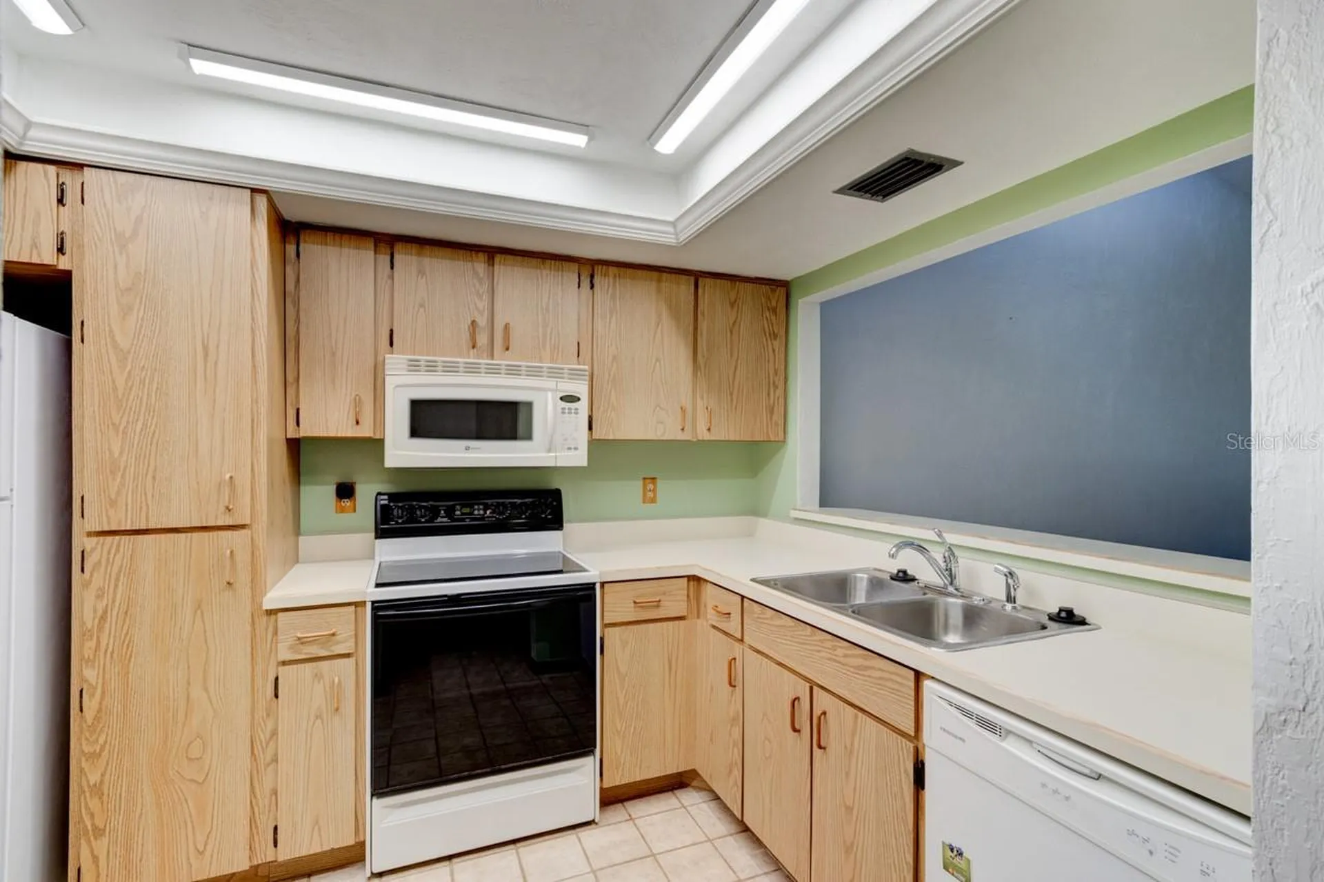 1262 Charter Oaks Circle Daytona Beach FL 32117