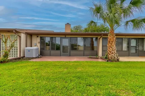 1262 Charter Oaks Circle Daytona Beach FL 32117