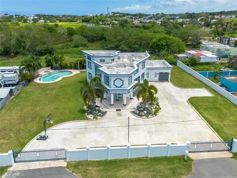 1 Calle Isamar Isabela PR 00662