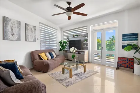 1 Calle Isamar Isabela PR 00662