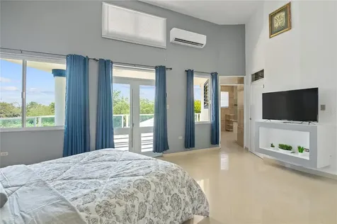 1 Calle Isamar Isabela PR 00662