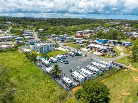 1 Calle Isamar Isabela PR 00662