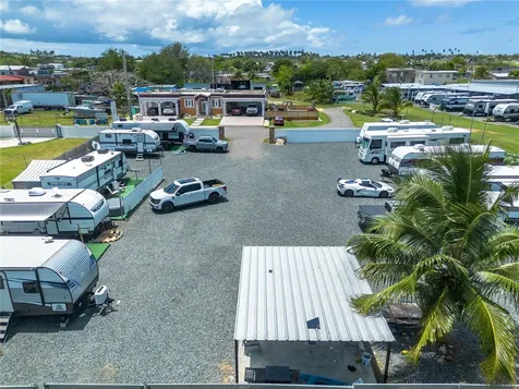 1 Calle Isamar Isabela PR 00662
