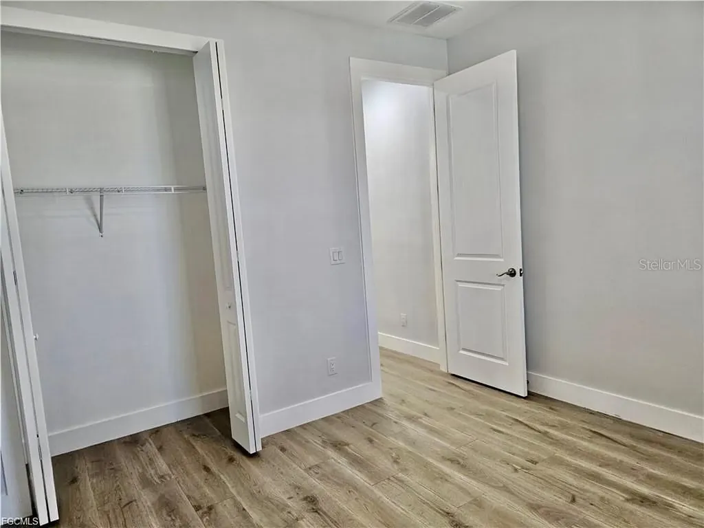 1425 NW 1st Street Cape Coral FL 33993