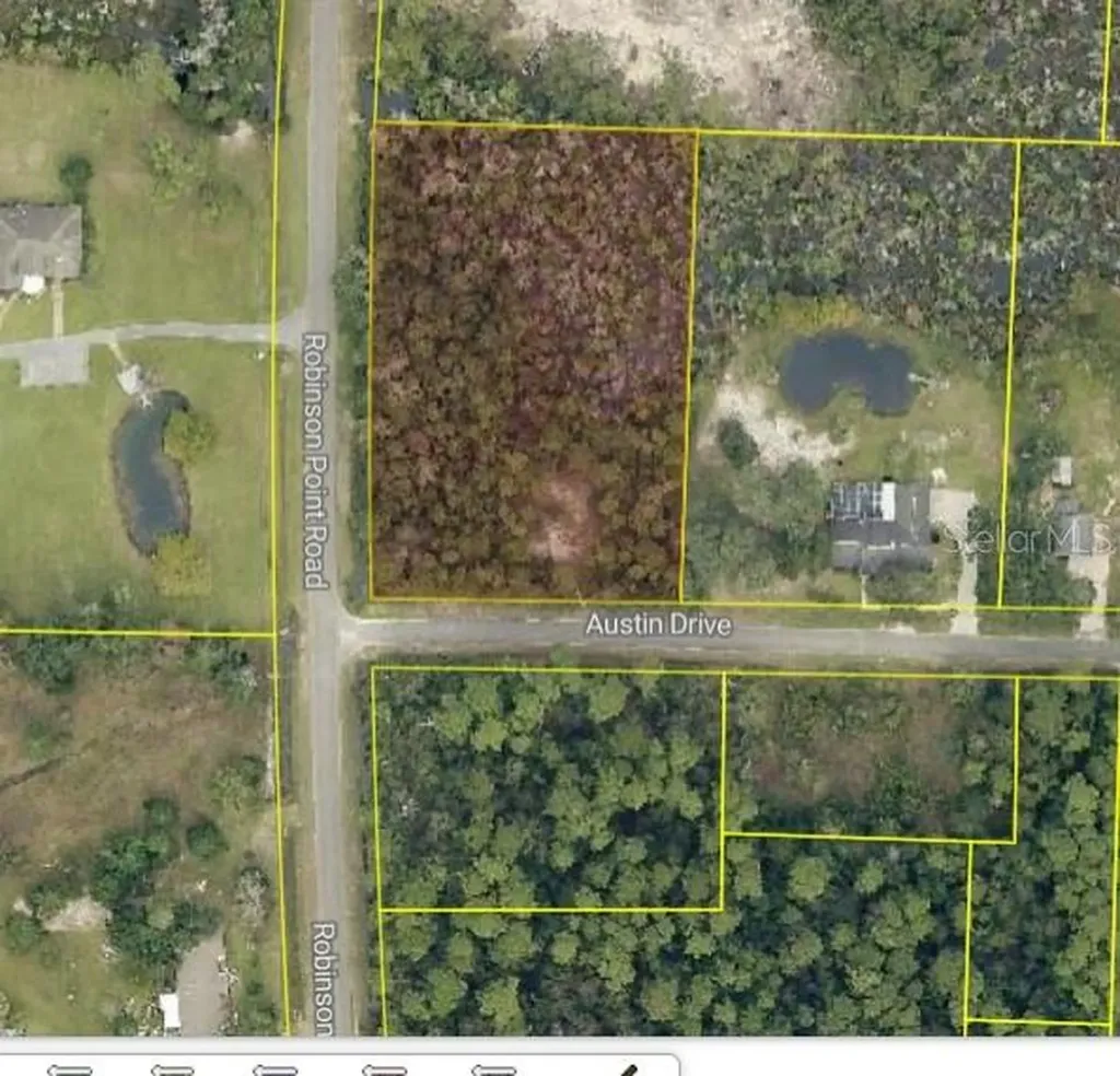 Austin Drive Milton FL 32583