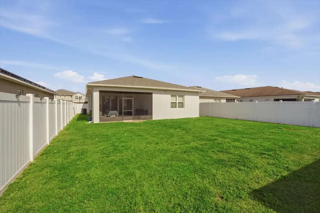 120 Summershore Drive Auburndale FL 33823