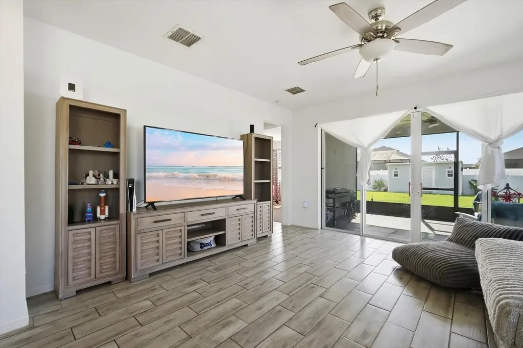 120 Summershore Drive Auburndale FL 33823