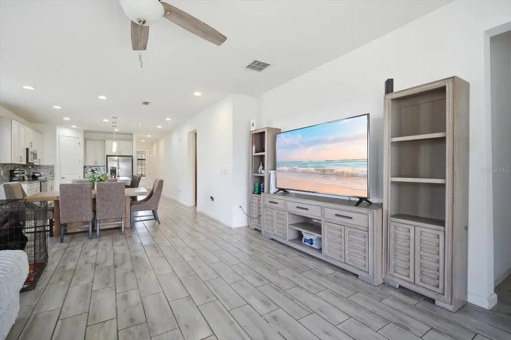 120 Summershore Drive Auburndale FL 33823