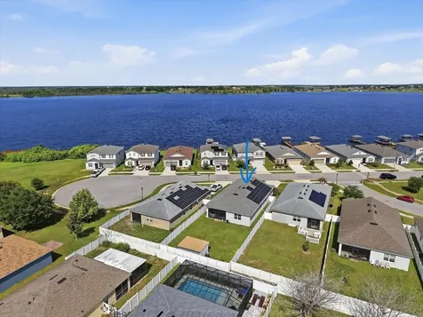 120 Summershore Drive Auburndale FL 33823